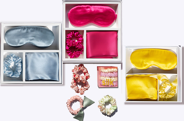 مجموعة نوم حريرية ناعمة فاخرة للعناية بالبشرة